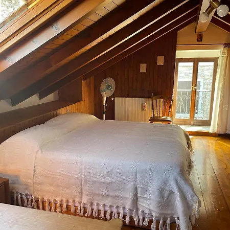 아파트 Casa Maggiore Tavern, Living Room, Attic, Bathroom 스트레사